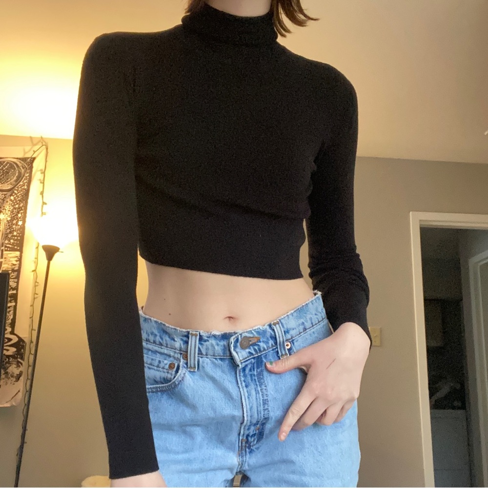 Black Crop Turtleneck